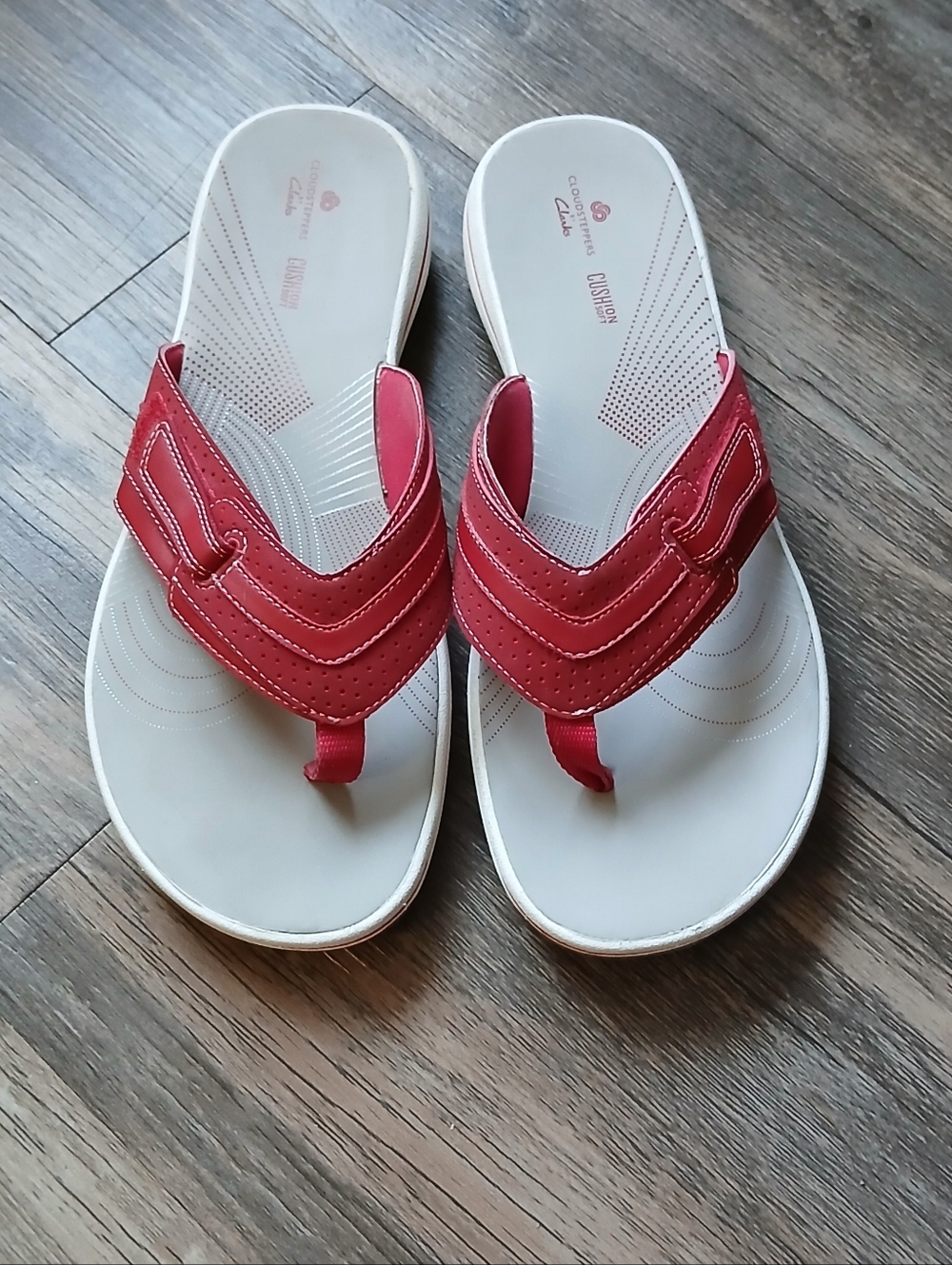 Clarks Women’s Red‎ and White Cushioned Toe-Post Sandals